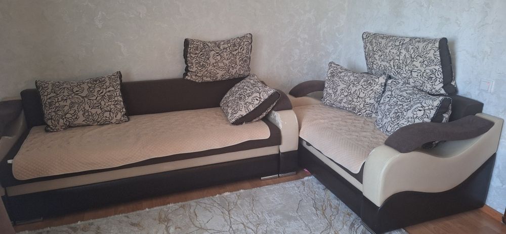 Продам два дивана