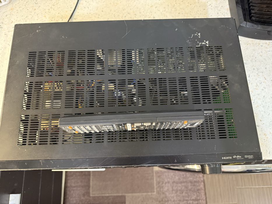 Yamaha HTR-3063 resiver