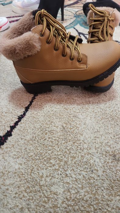 Продаётся женские сапоги