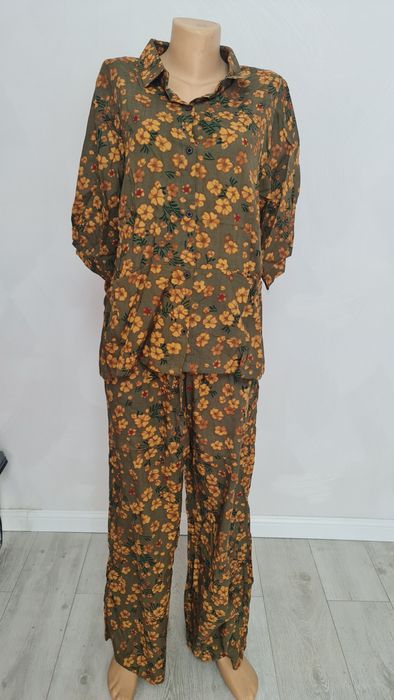 Женские костюмы лето