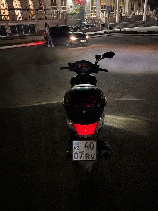 продам скутер м8