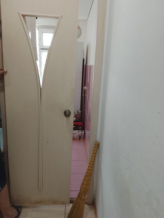 Все двери продам срочно