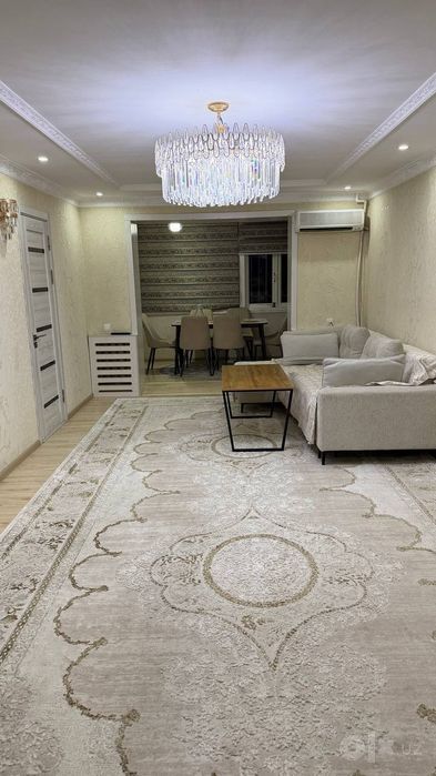 Квартира продаётся Чиланзар 2 квартал 3/4/4 Аллея Гагарина