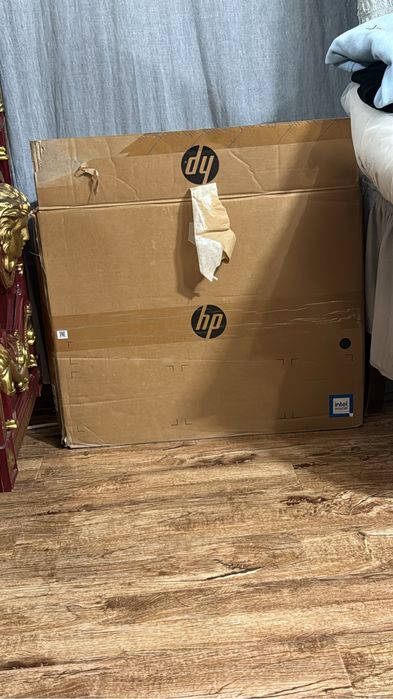 Sistem PC All in One HP 27-cb0008nq, AMD Ryzen 7 5700U pana la 4.3GHz, 27" Full HD, 8GB, 256 g, SSD 512GB, AMD Radeon Graphics, Windows 11 Home, Negru