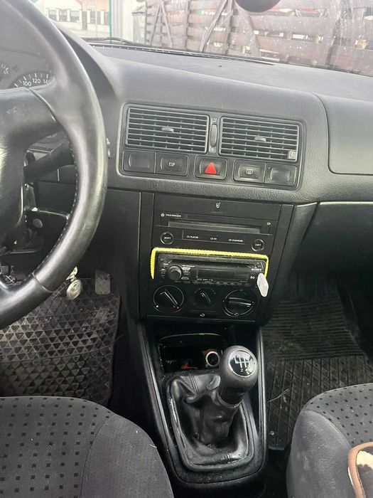 Volkswagen golf 4 2000