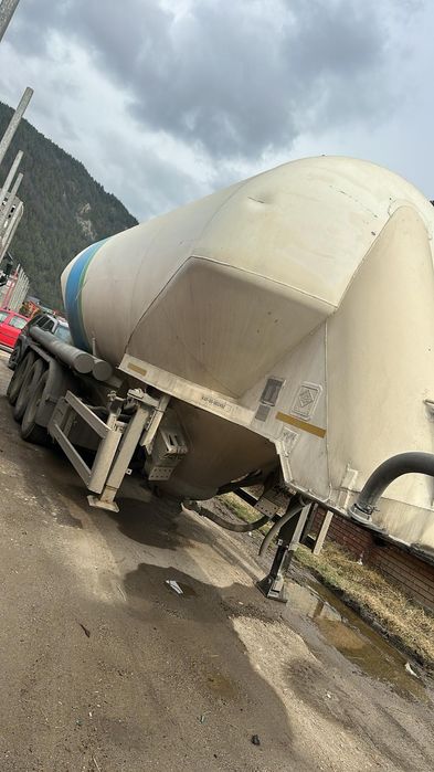 Semiremorca Feldbinder- Cimentruc