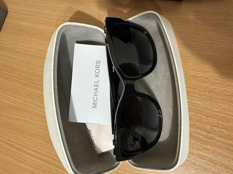 Солнцезащитные очки Michael Kors (оригинал, новые)