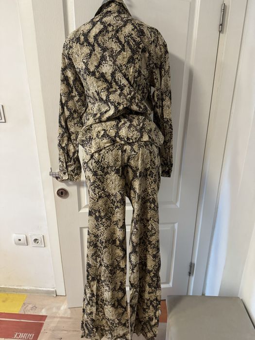 Костюм Zara с камъни