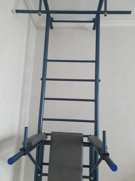 Продам турник и брусья два в одном