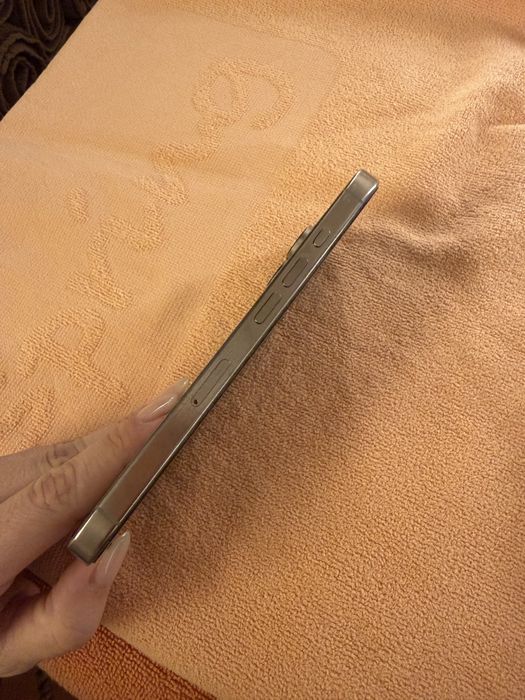 iPhone 16 pro 256GB silver