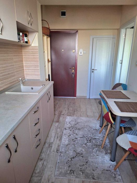 Particular,vand apartament 2 camere,semidecomandat,zona Astra