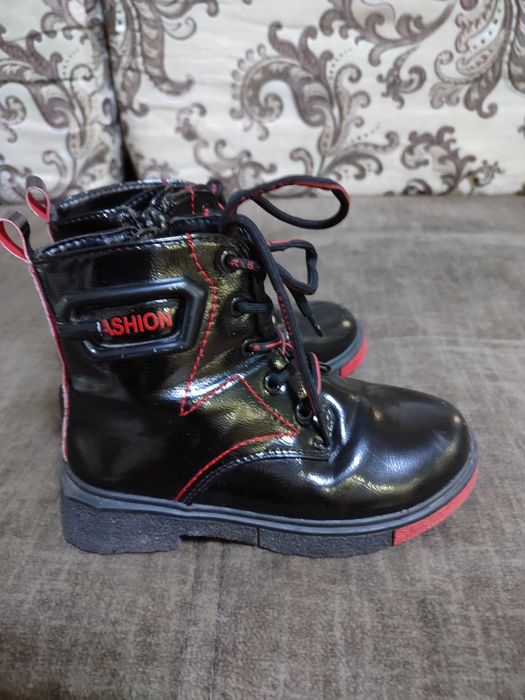 Ботинки на девочку