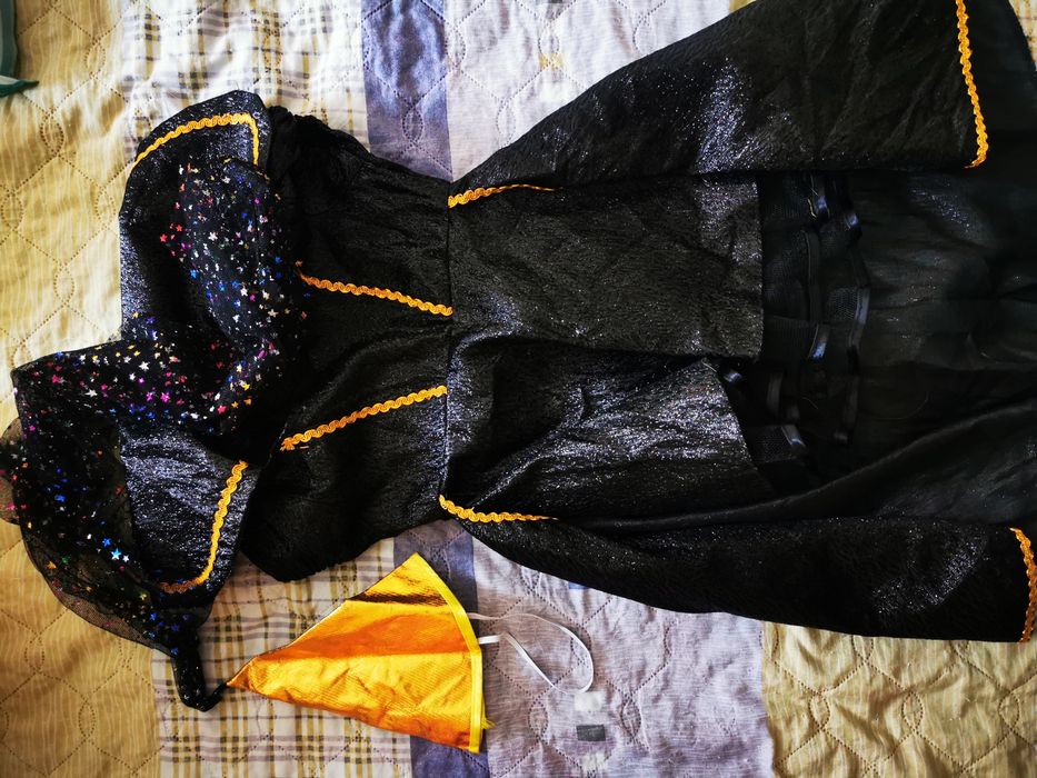 Продам новогодние костюмы