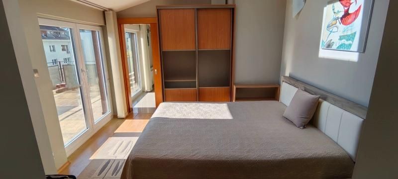 Дава се под наем Тристаен апартамент в София, Студентски град - 197 кв.м за 890 € - Снимка #5