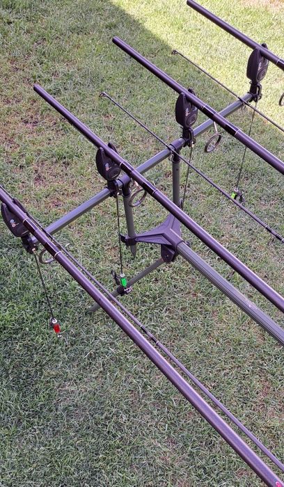 Set 4 Lansete Carbon 3,90 m, 4 Mulinete Fascinate 8000,Rod Pod Echipat