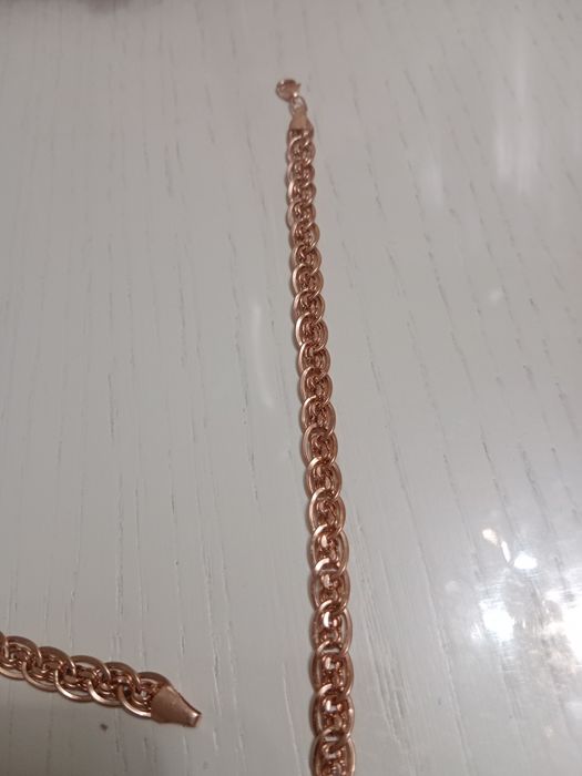 Продам золотую цепочку