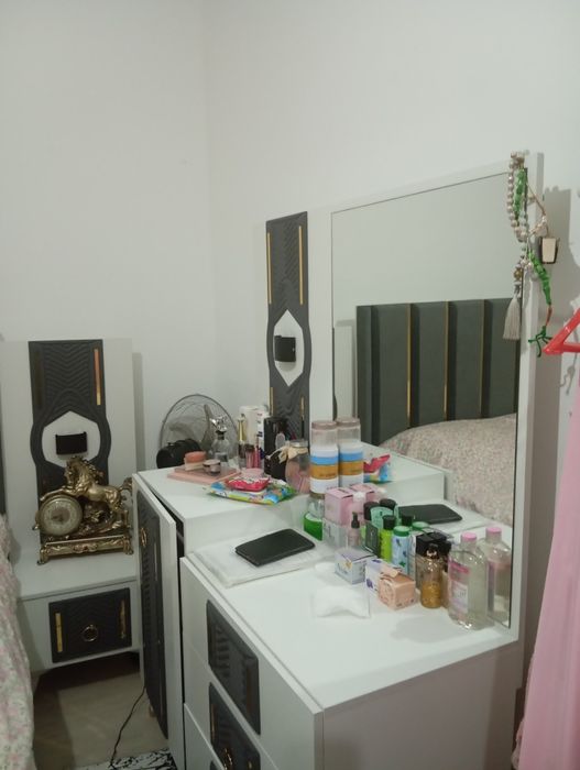 Продается новый спальный гарнитур изготовлена в Турции !!!