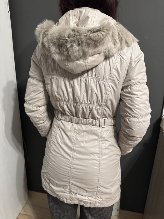 Зимно яке с качулка от естествен пух