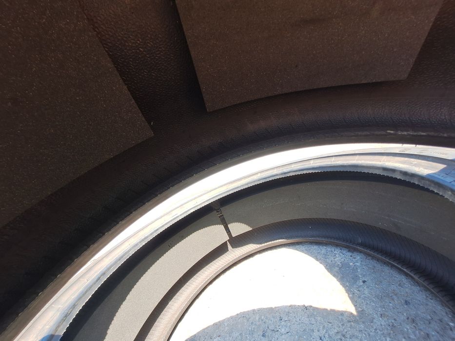 Cate 1x singura anv vara 255/40r20 Pirelli/265/35r22 Continental Montaj Gratuit