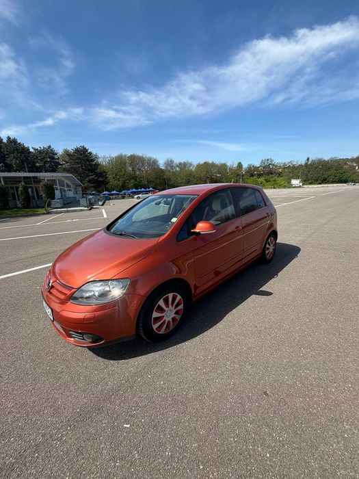 Vând wolsvagen golf 5 plus