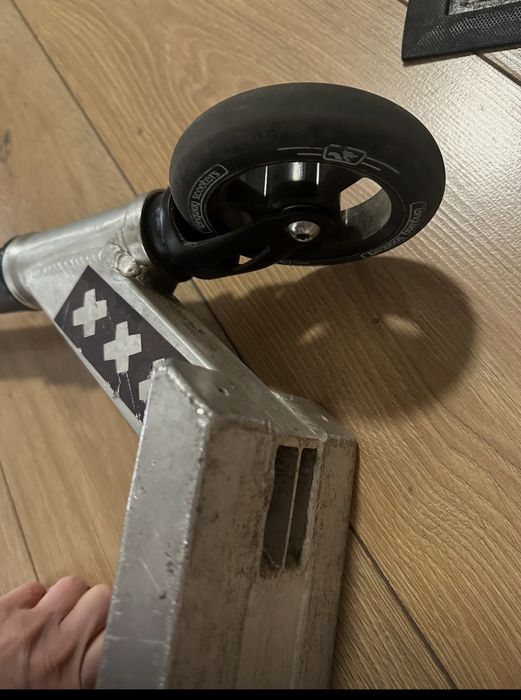 Продам трюковой самокат