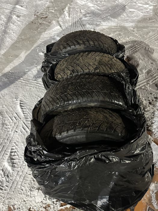 Продам шины 10000 1 шт
