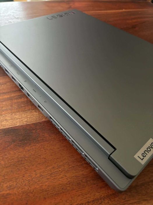 Laptop Lenovo Legion Slim 5 32GBRAM SSD1TB - NVIDIA GeForce RTX 4070 8GB