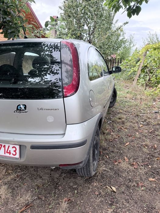 Vand Opel Corsa 1.4 benzina 16V