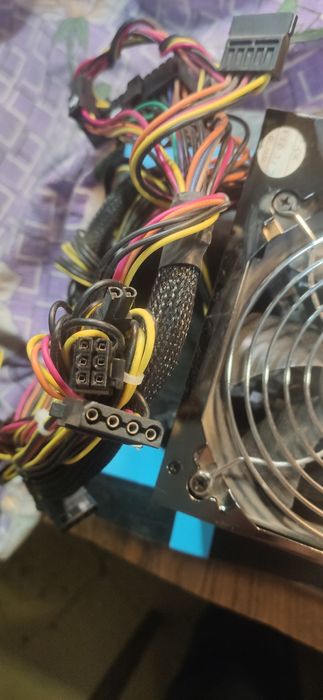 Блок питания новый Hunt key 550 Вт