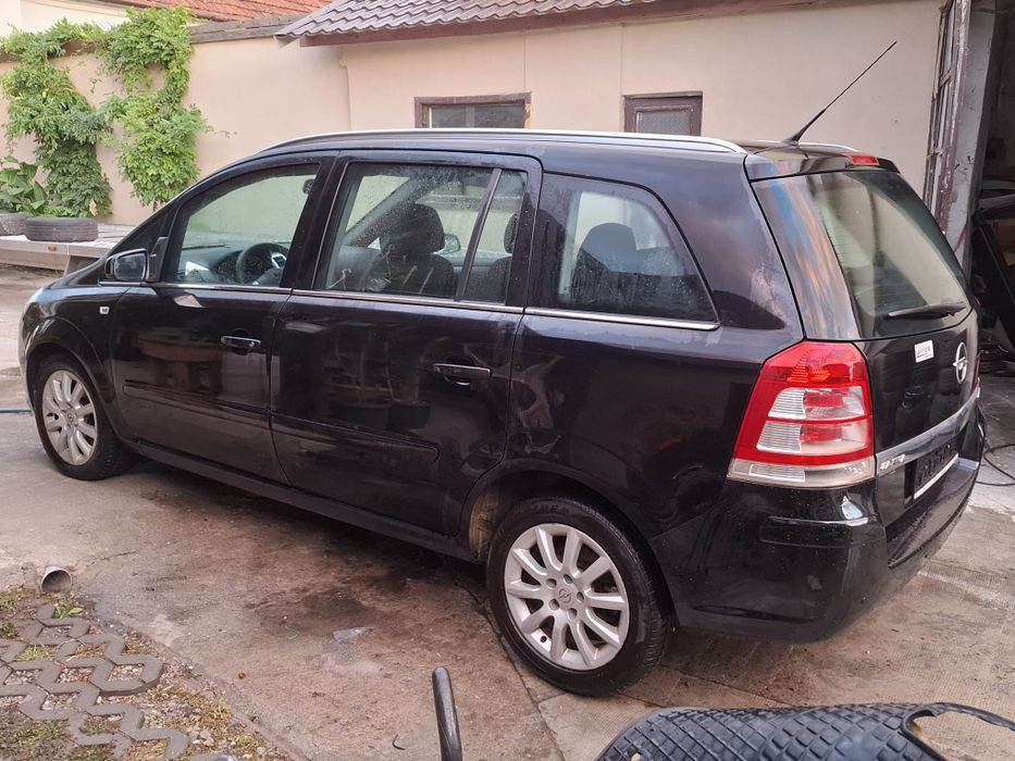 Opel Zafira B  Benzina 1.6 cu 7 locuri Jante