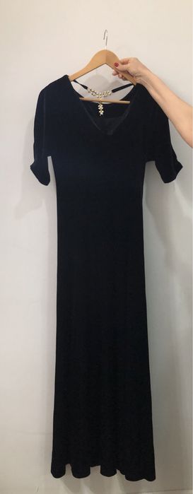 Вечернее велюровое платье