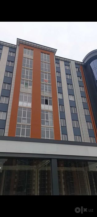 Nurafshon shahrida 2 xonali kvartira sotiladi
