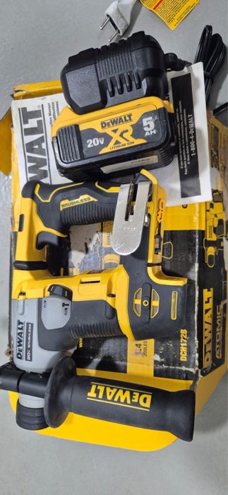 Перфоратор Dewalt