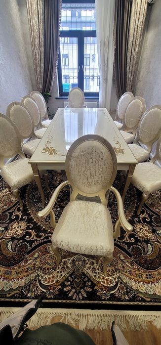 Цехтан ажойиб жозибакор стол ва стуллар