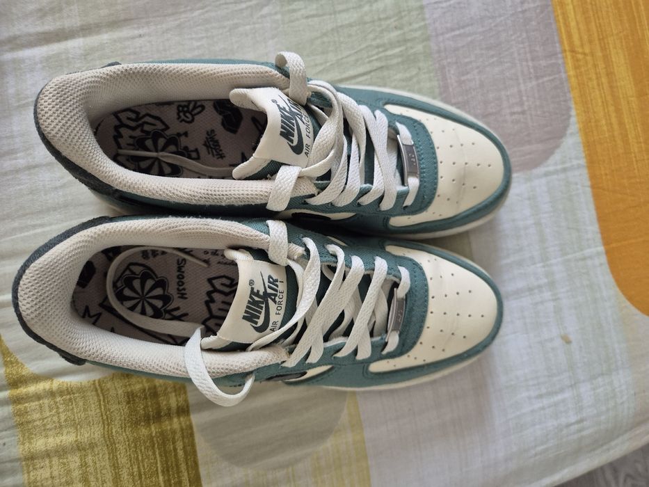 Vând adidași AIR FORCE 1.