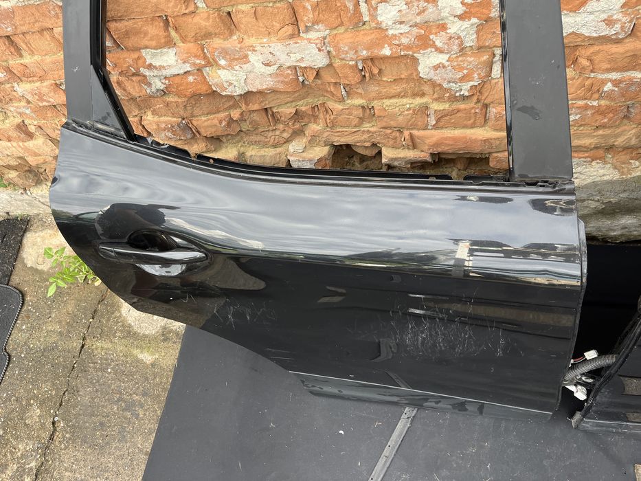 Portiera / Usa stanga dreapta spate Nissan Qashqai J11