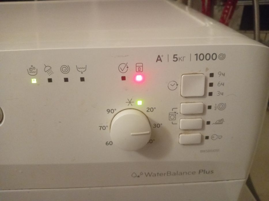 Стиральная машина indesit