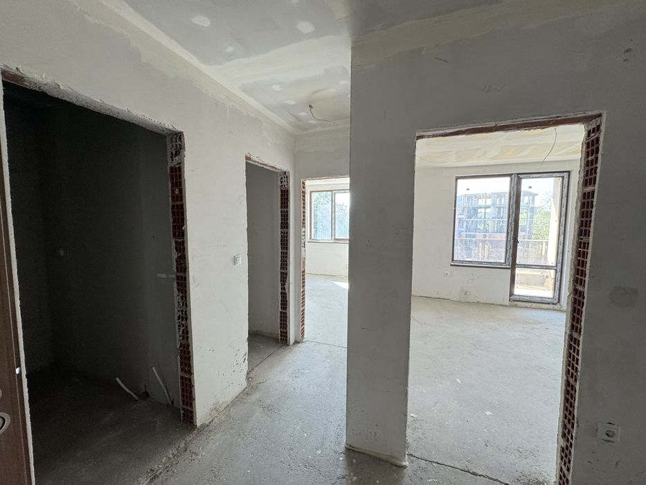 Продава се Тристаен апартамент в Казанлък - 103 кв.м за 1411 €/кв.м - Снимка #2