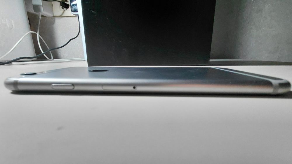 iPhone 6        .