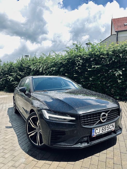 Vând   Volvo V60 T6 RECHARGE R-Design 2021 350CP