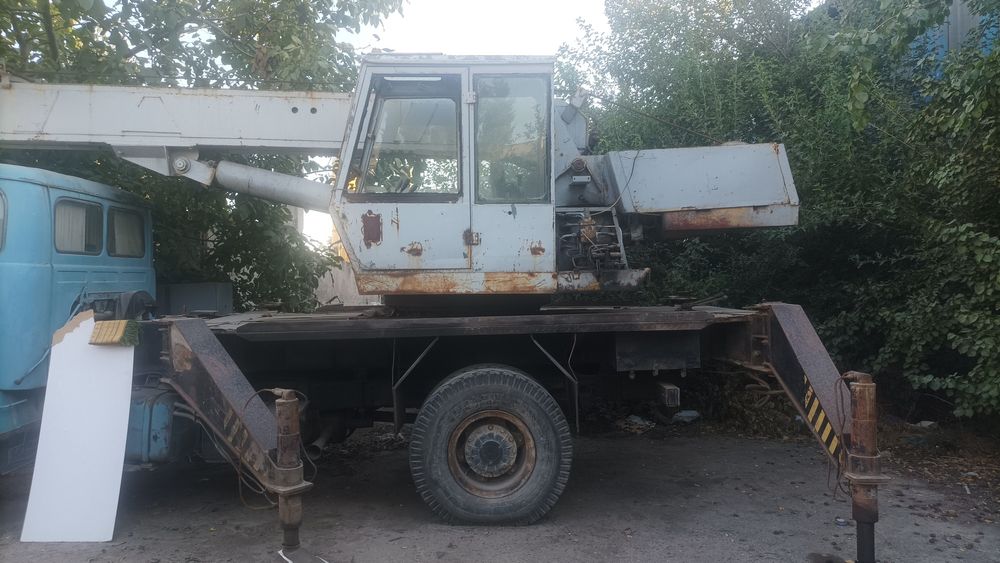 Avto kirgan 1990 ishlaydi haydab ketas. 12500$