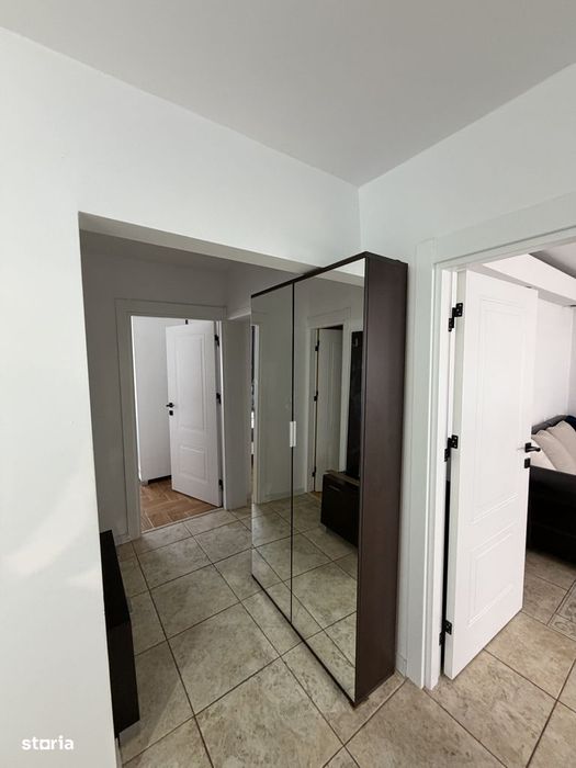 Apartament 3 camere de închiriat. Direct proprietar.