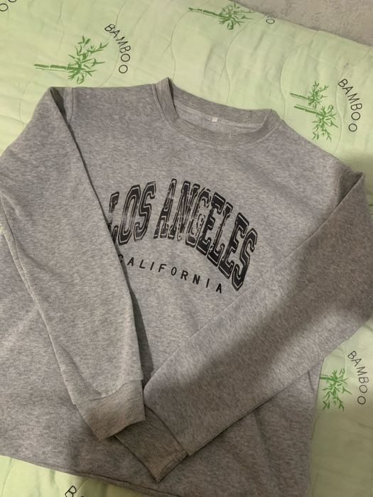 свитшот, очень удобный