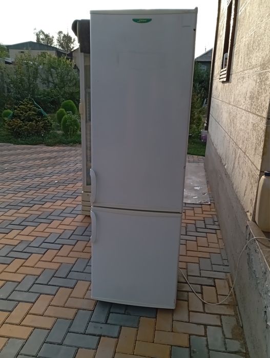 Продам холодильник