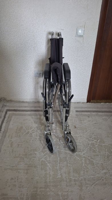 Инвалидная коляска