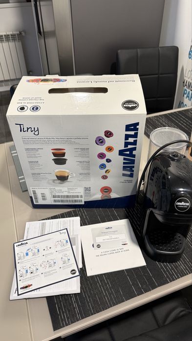 Espressor cafea Lavazza Tiny Negru, A Modo Mio