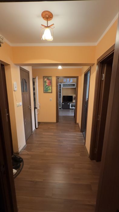 Apartament 2 camere decomandat, zona Orizont