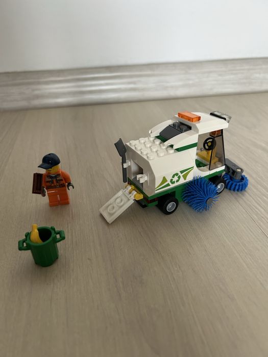 Lego masina de curatenie