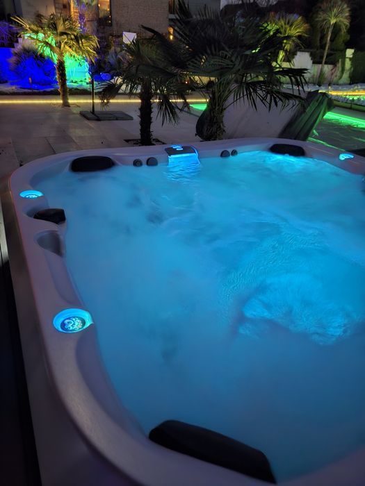 Hidromasaj - Jacuzzi J365