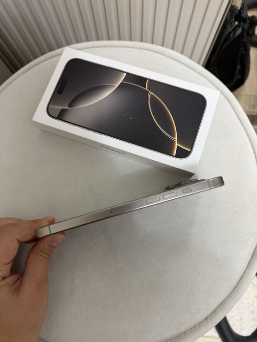 Продам Iphone 16 pro max 512 gb
